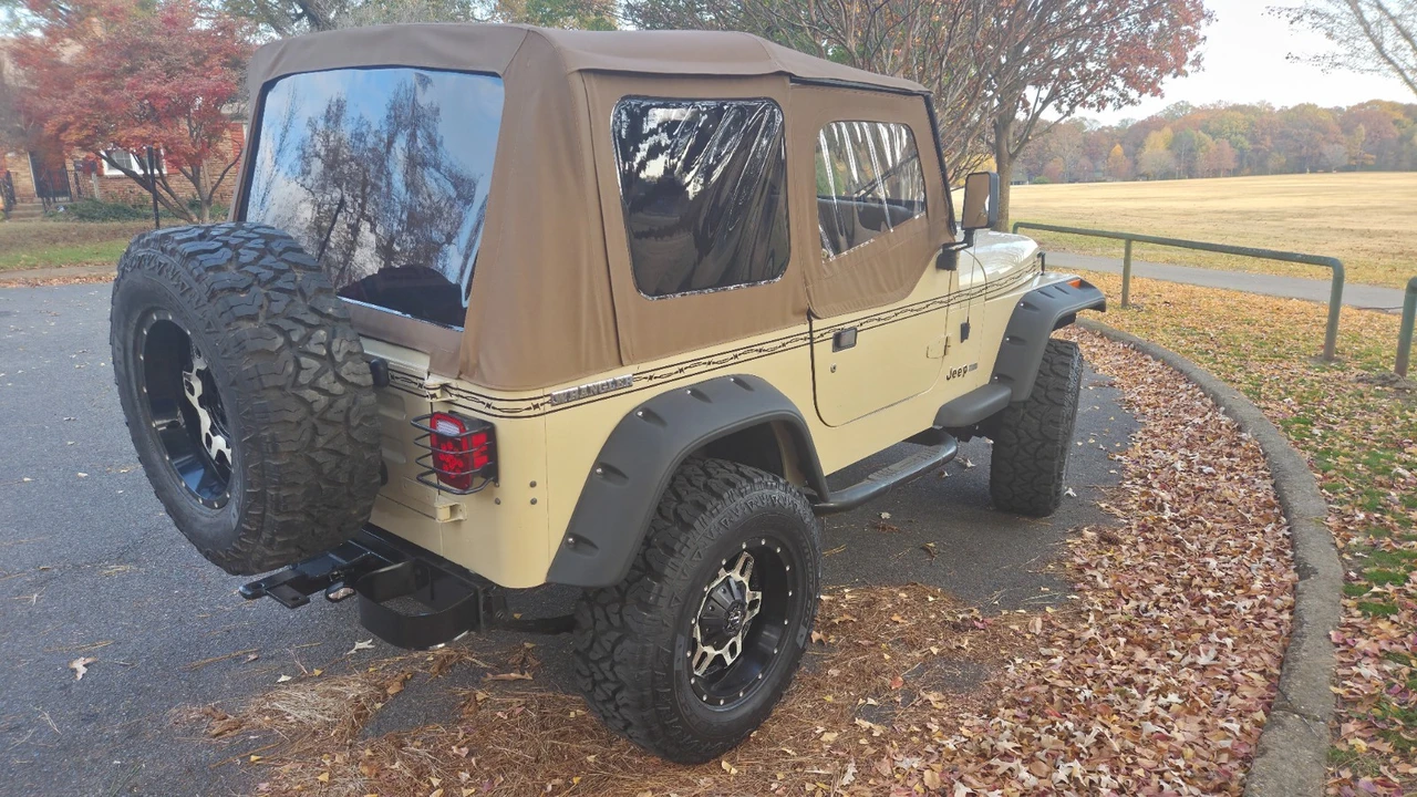 1990 Jeep YJ Wrangler - Image 16 of 18