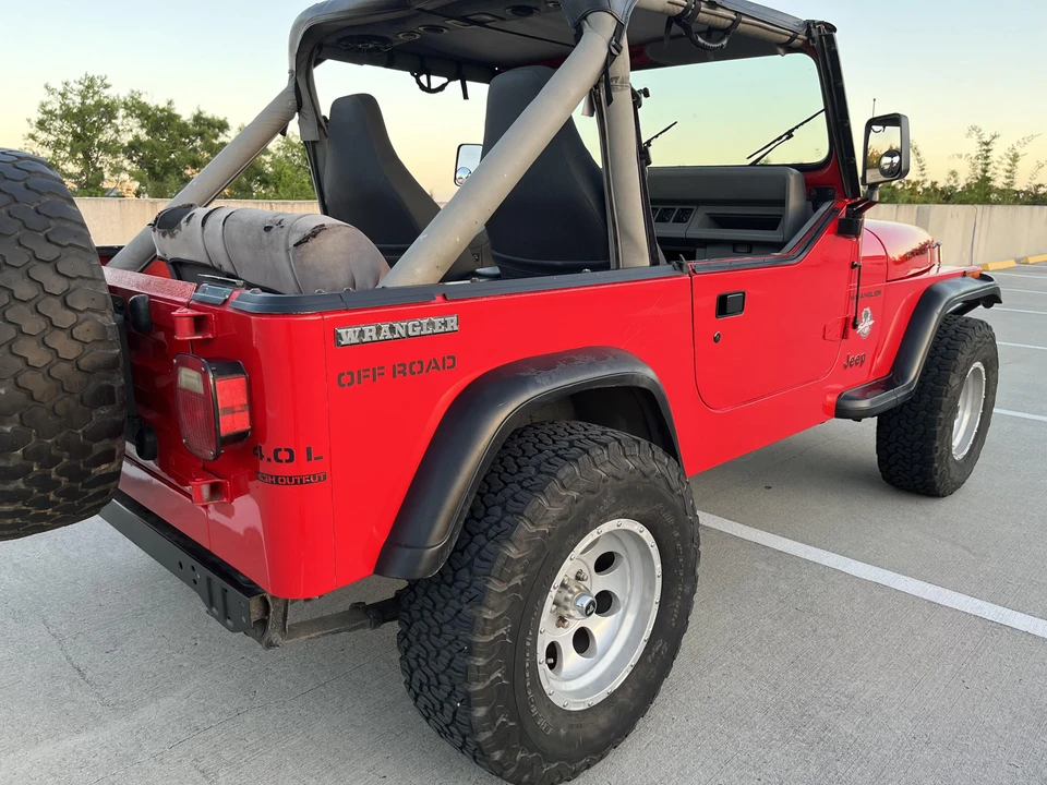 1990 Jeep YJ Wrangler - Image 16 of 31