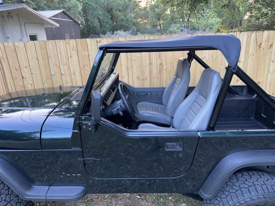 1990 Jeep YJ Wrangler - Image 24 of 31