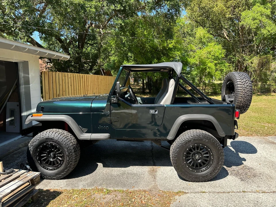 1990 Jeep YJ Wrangler - Image 15 of 31