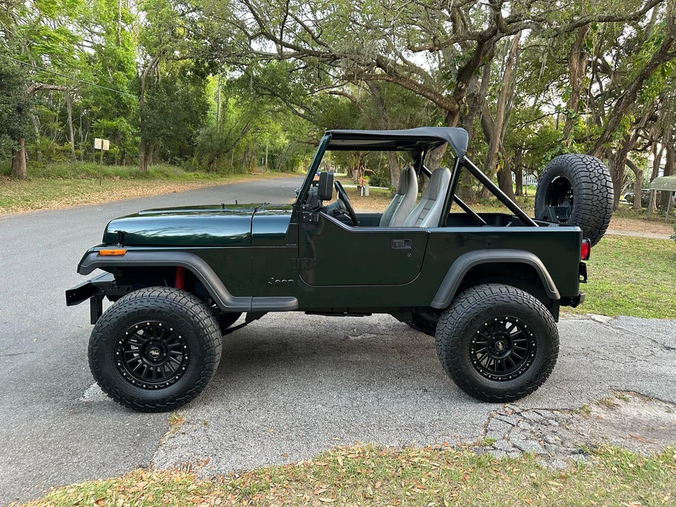 1990 Jeep YJ Wrangler - Image 16 of 31