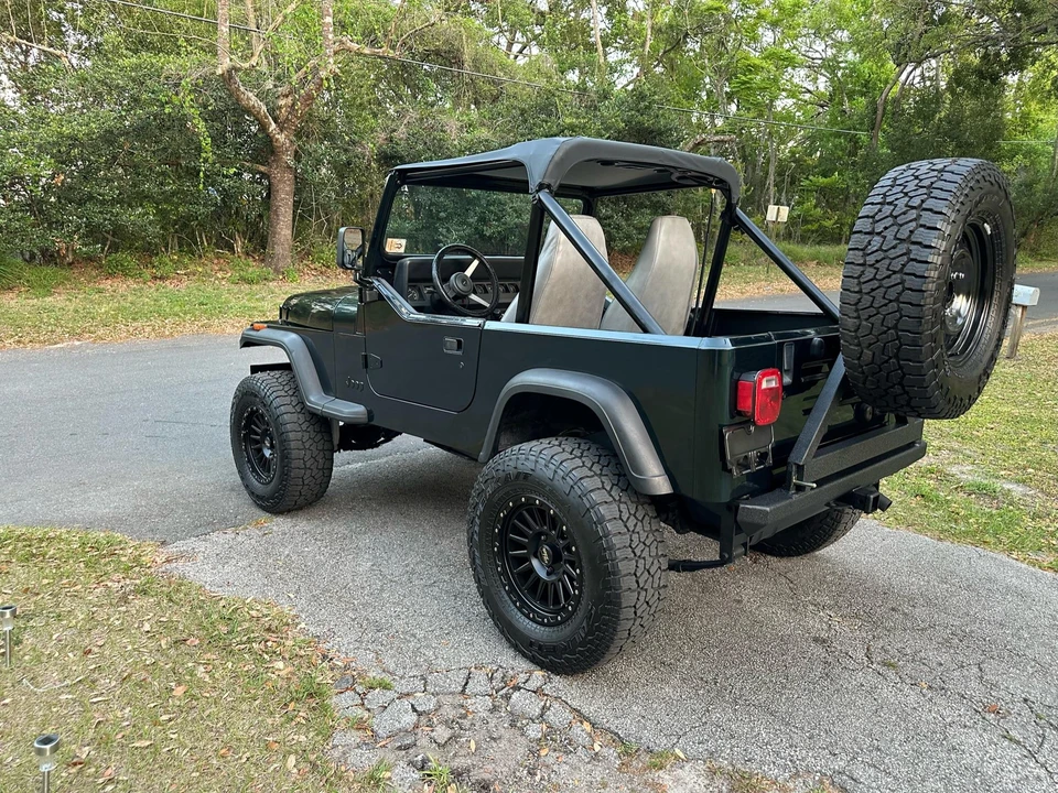 1990 Jeep YJ Wrangler - Image 12 of 31