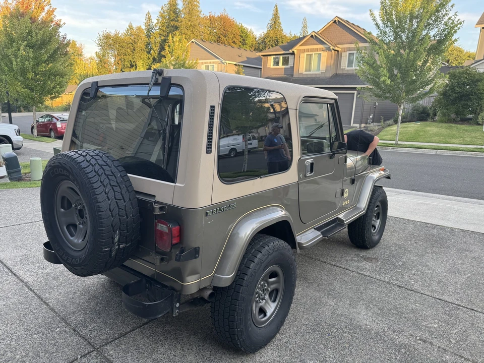 1990 Jeep YJ Wrangler - Image 17 of 31