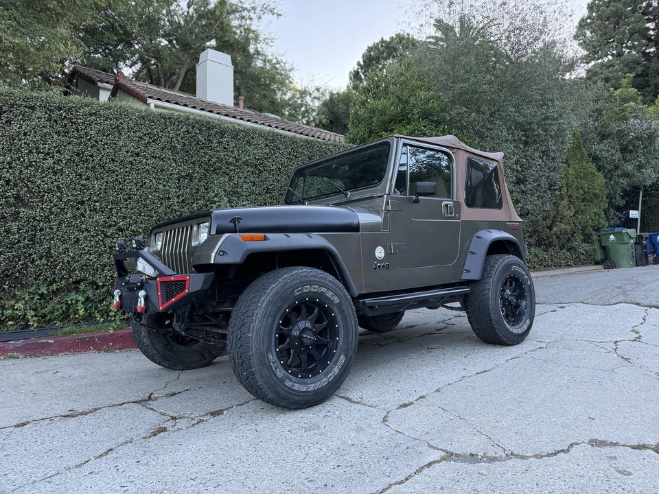 1990 Jeep YJ Wrangler - Image 8 of 31