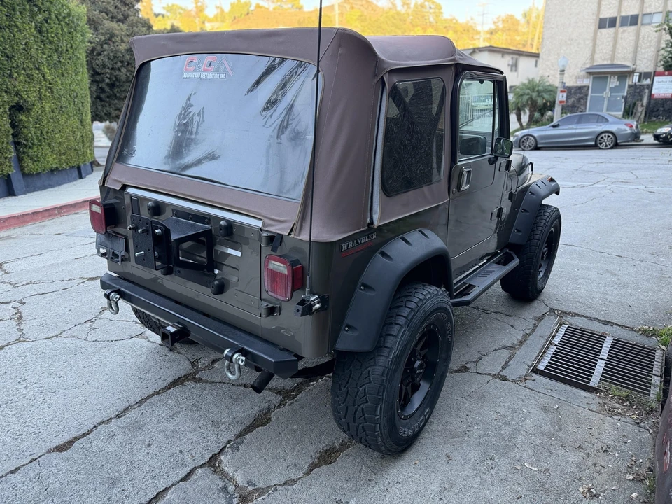 1990 Jeep YJ Wrangler - Image 17 of 31