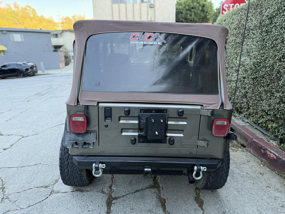 1990 Jeep YJ Wrangler - Image 15 of 31
