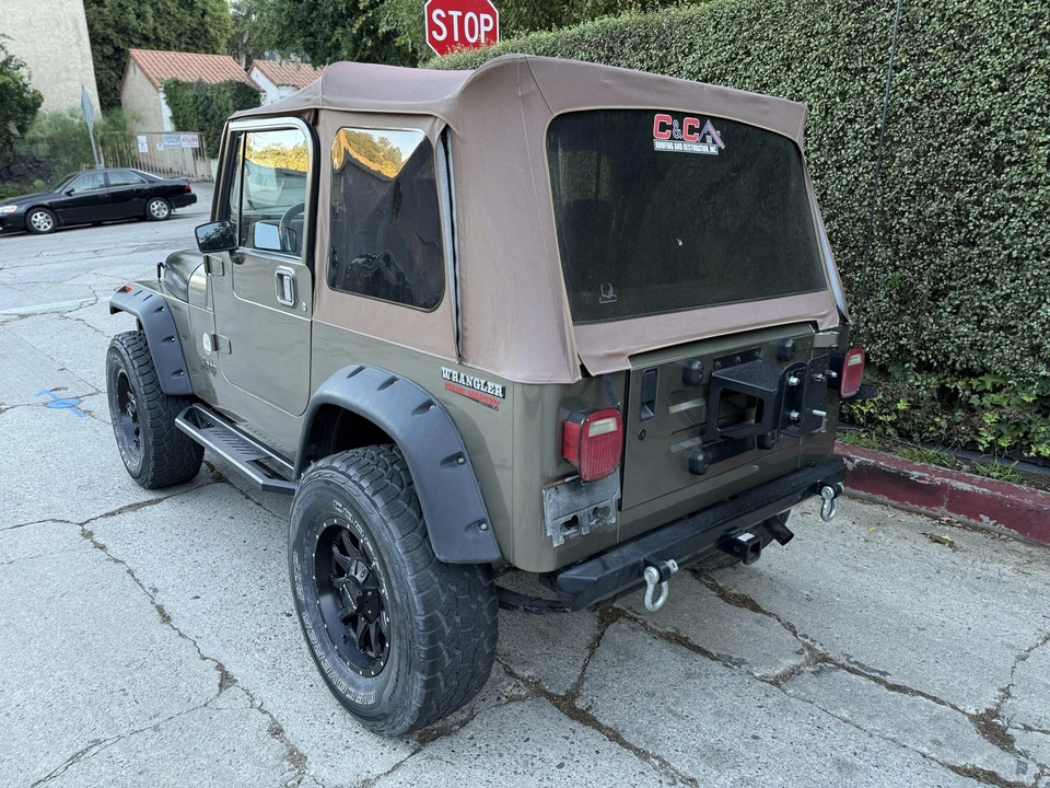 1990 Jeep YJ Wrangler - Image 13 of 31