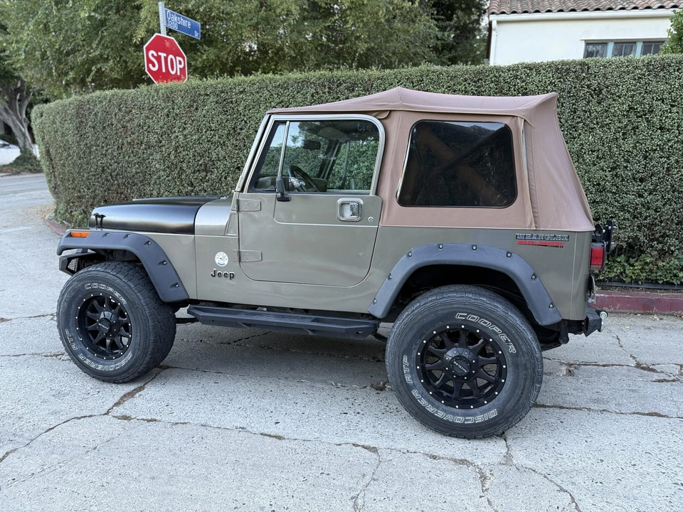 1990 Jeep YJ Wrangler - Image 11 of 31