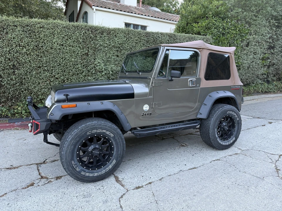 1990 Jeep YJ Wrangler - Image 9 of 31
