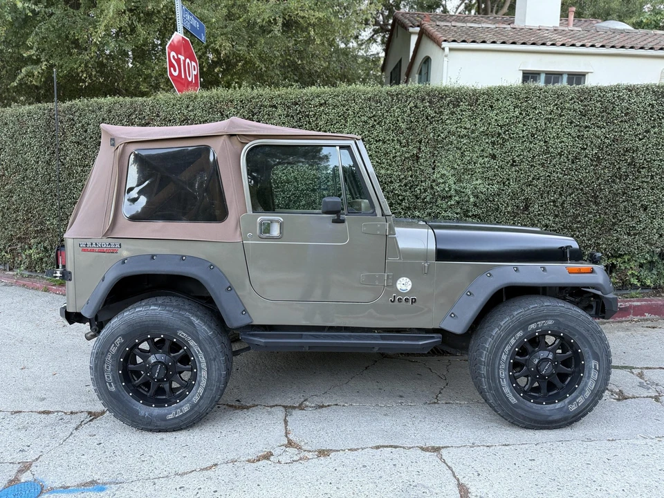 1990 Jeep YJ Wrangler - Image 20 of 31