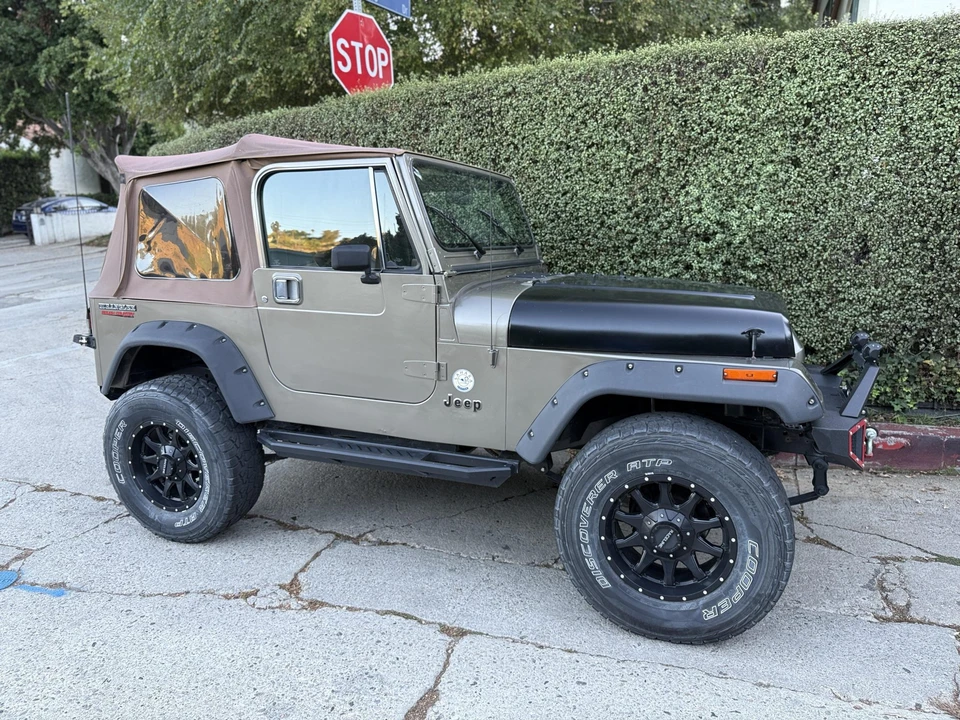 1990 Jeep YJ Wrangler - Image 21 of 31