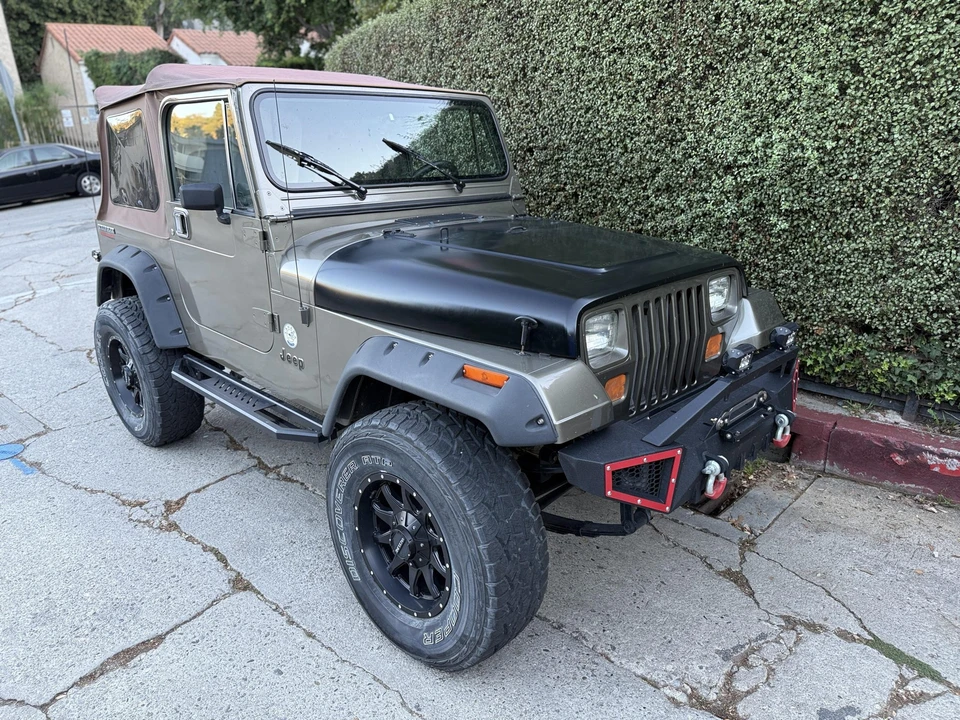 1990 Jeep YJ Wrangler - Image 22 of 31