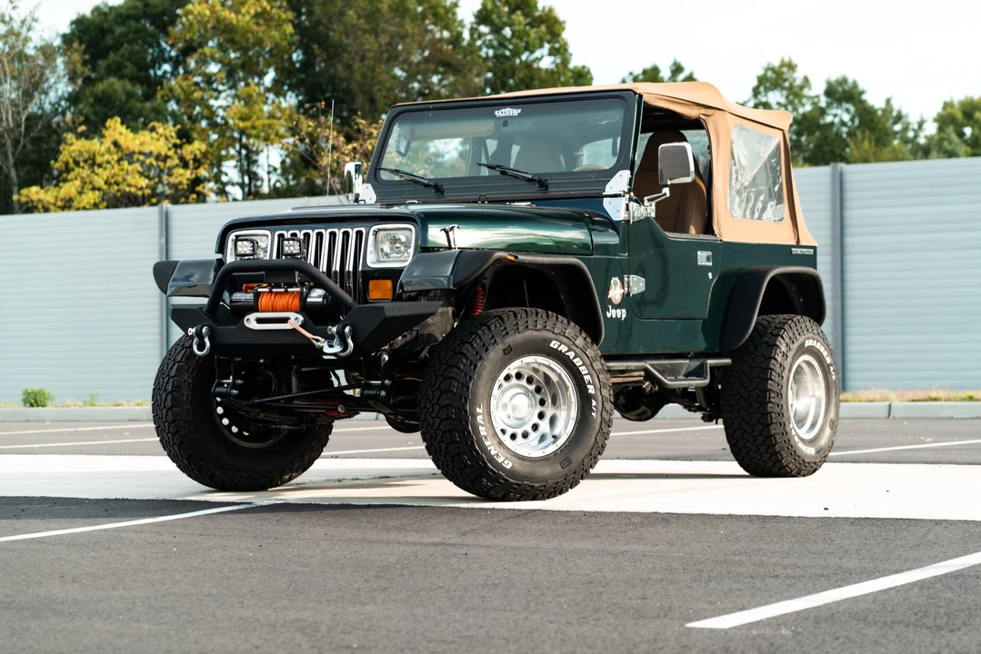 1990 Jeep YJ Wrangler - Image 7 of 31