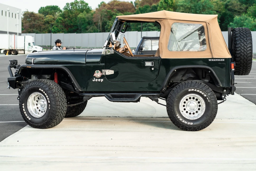 1990 Jeep YJ Wrangler - Image 20 of 31
