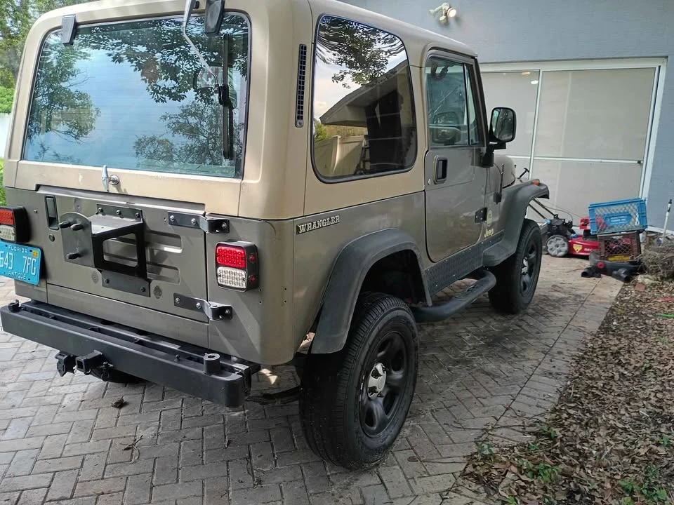 1990 Jeep YJ Wrangler - Image 8 of 15