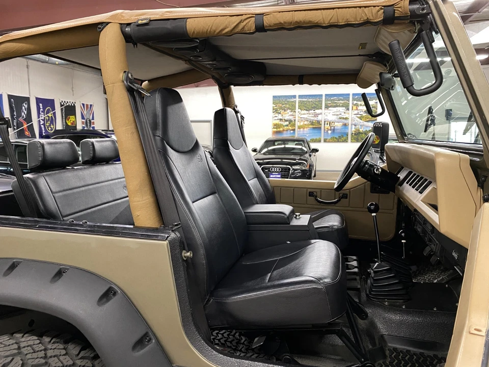 1990 Jeep YJ Wrangler - Image 17 of 21