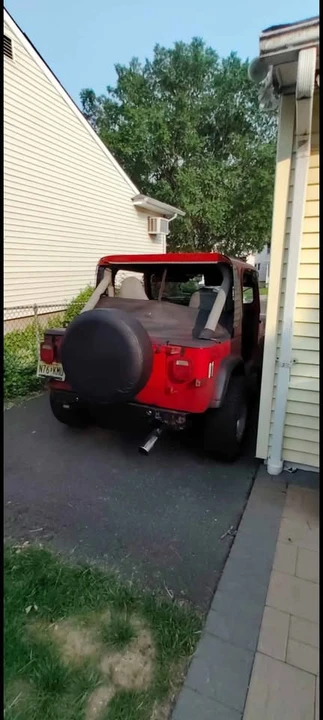 1990 Jeep YJ Wrangler - Image 2 of 3