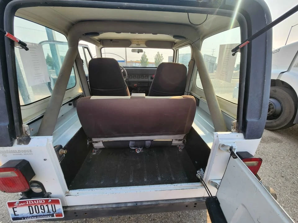 1990 Jeep YJ Wrangler - Image 6 of 8