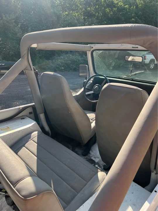 1990 Jeep YJ Wrangler - Image 9 of 14