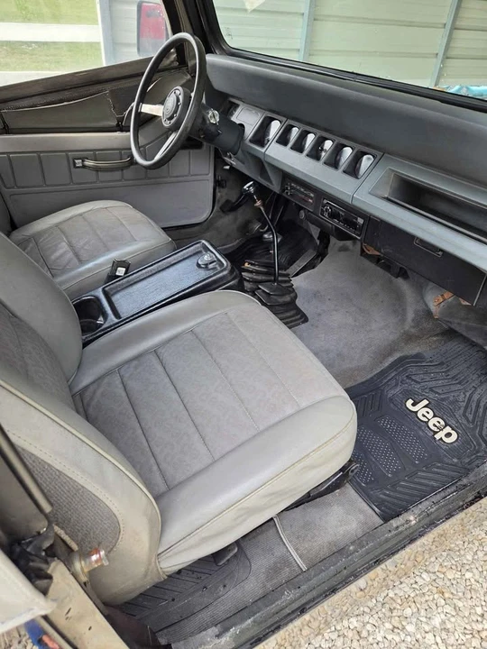 1990 Jeep YJ Wrangler - Image 9 of 11