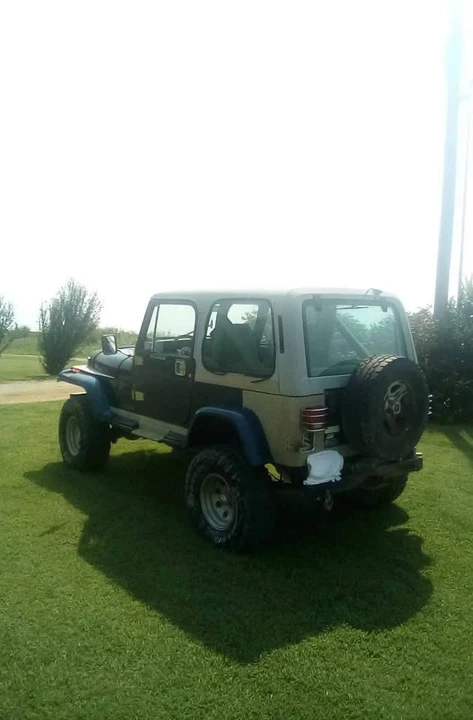 1990 Jeep YJ Wrangler - Image 9 of 12