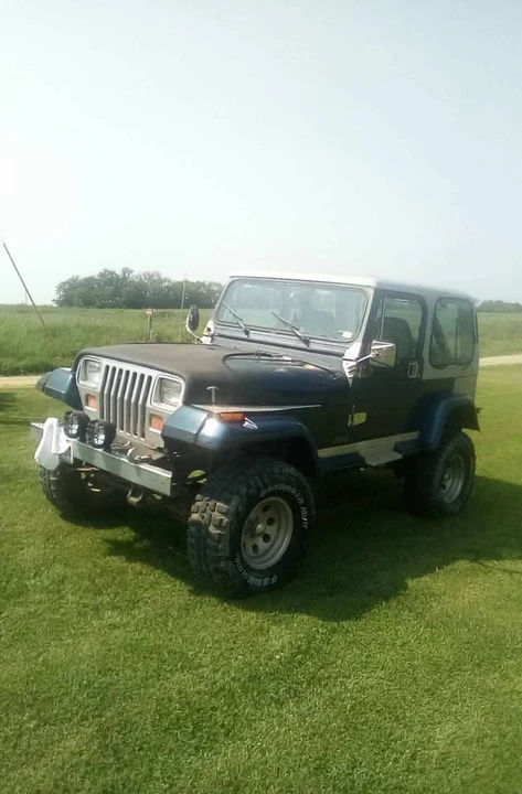 1990 Jeep YJ Wrangler - Image 8 of 12