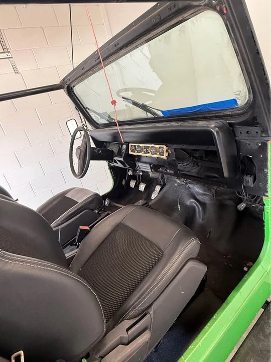 1990 Jeep YJ Wrangler - Image 7 of 10