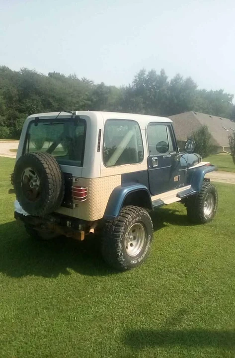 1990 Jeep YJ Wrangler - Image 11 of 12