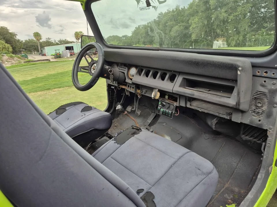 1990 Jeep YJ Wrangler - Image 5 of 5
