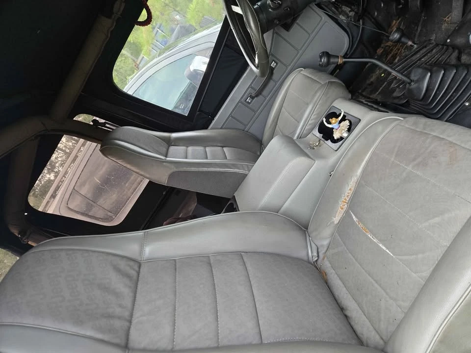 1990 Jeep YJ Wrangler - Image 17 of 20