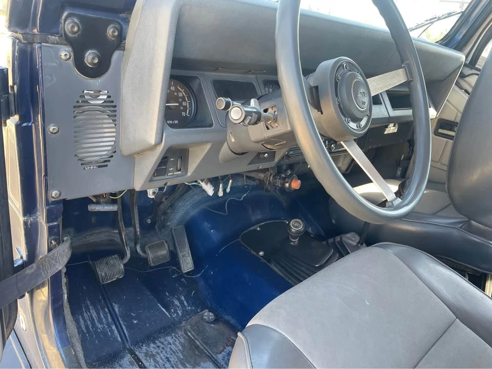 1990 Jeep YJ Wrangler - Image 13 of 15