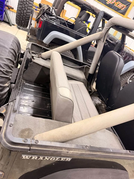 1990 Jeep YJ Wrangler - Image 6 of 10