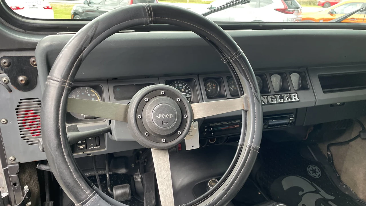 1990 Jeep YJ Wrangler - Image 3 of 13
