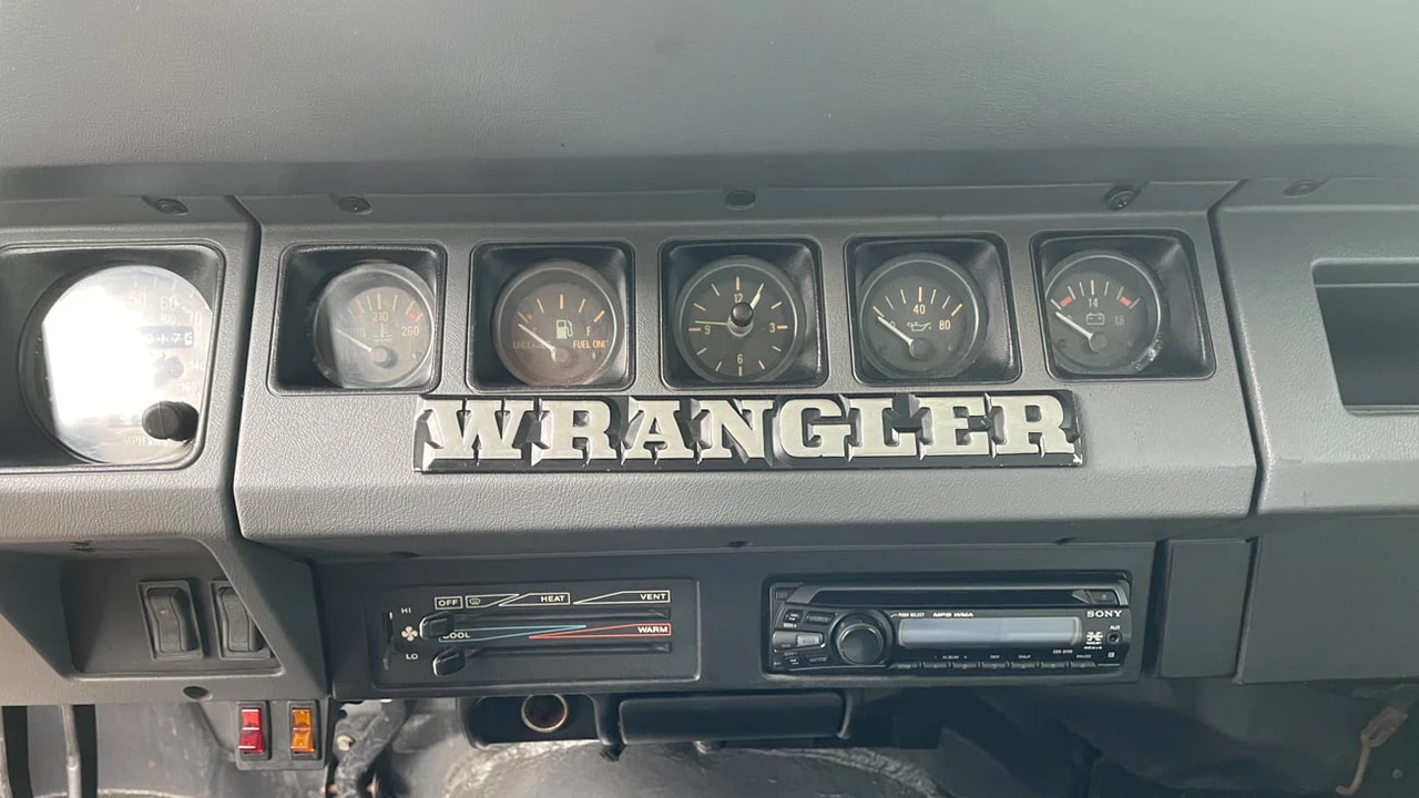 1990 Jeep YJ Wrangler - Image 10 of 13