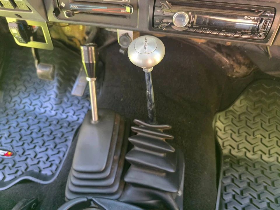 1990 Jeep YJ Wrangler - Image 15 of 22