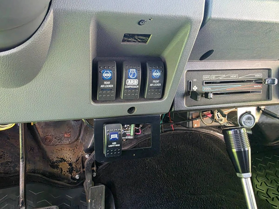 1990 Jeep YJ Wrangler - Image 17 of 22