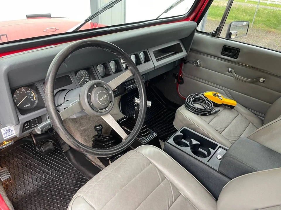 1990 Jeep YJ Wrangler - Image 5 of 10