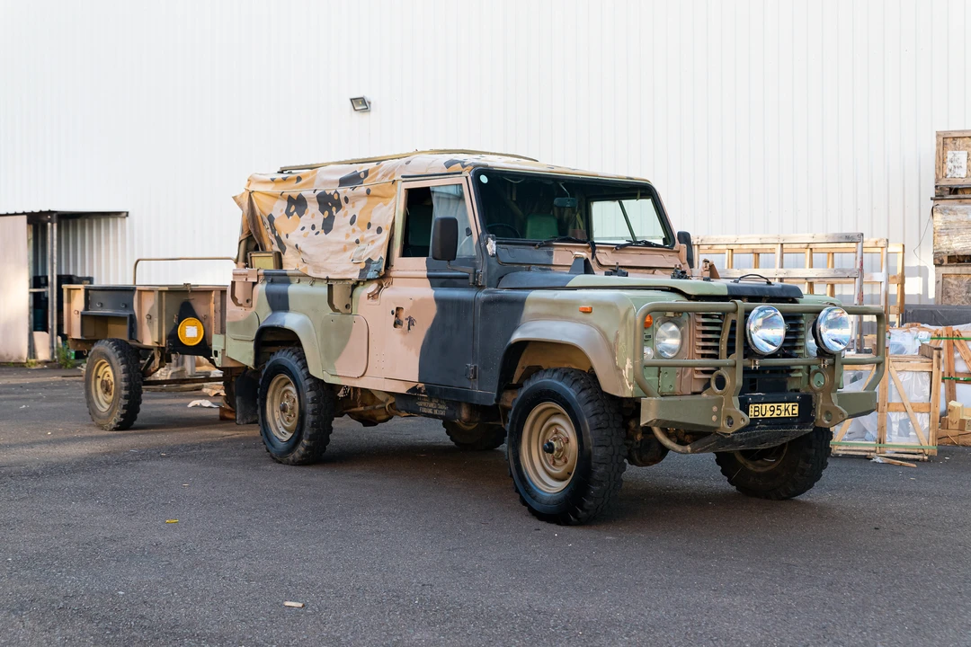 1990 Land Rover Defender 110 - Image 8 of 31
