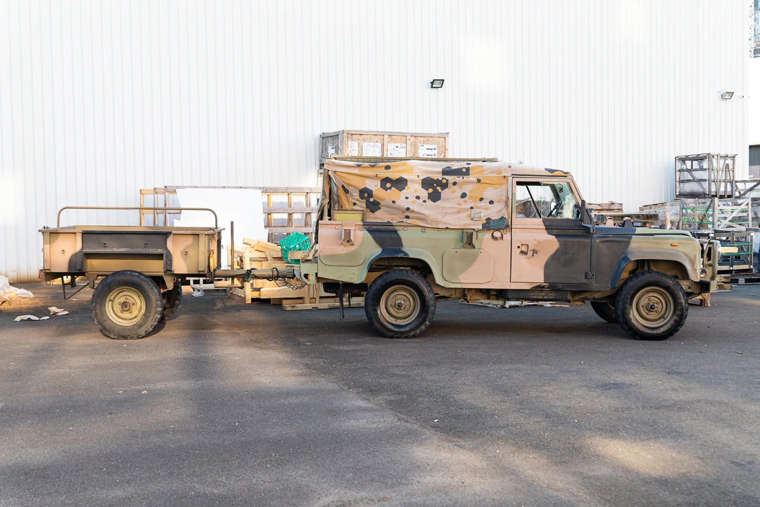 1990 Land Rover Defender 110 - Image 9 of 31