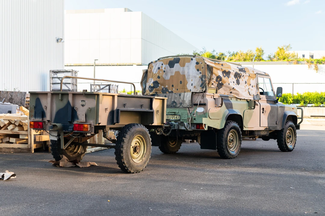 1990 Land Rover Defender 110 - Image 7 of 31