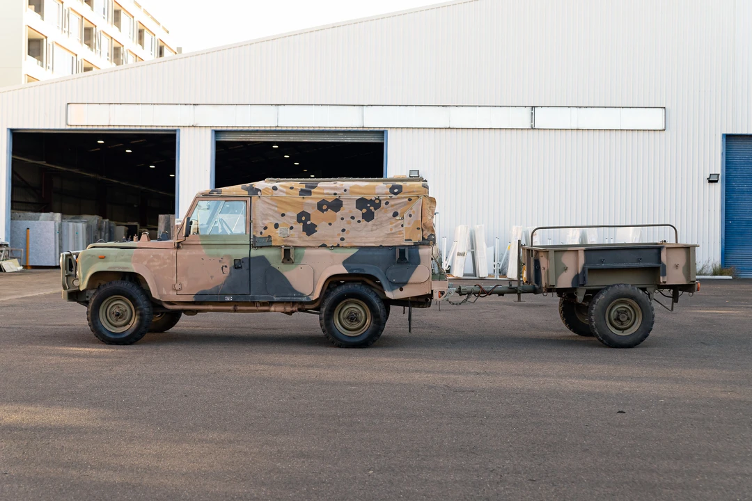 1990 Land Rover Defender 110 - Image 5 of 31