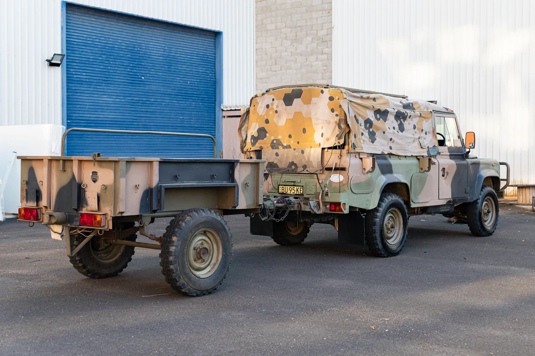 1990 Land Rover Defender 110 - Image 14 of 31