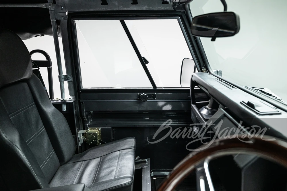 1990 Land Rover Defender 110 - Image 11 of 31