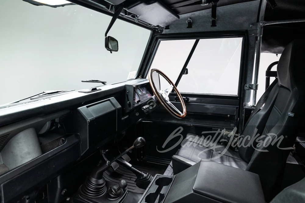 1990 Land Rover Defender 110 - Image 24 of 31