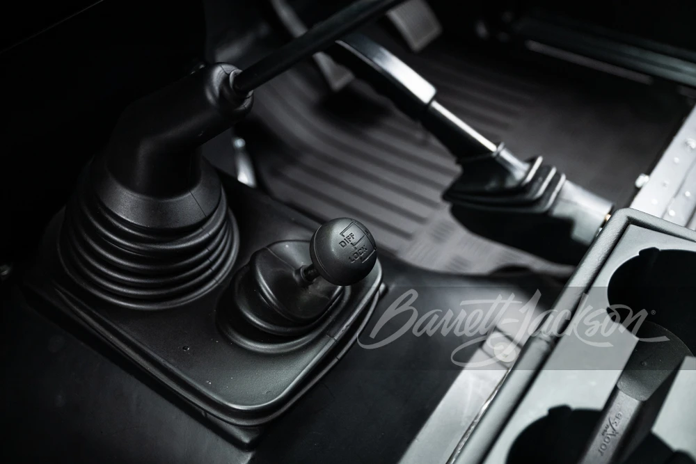 1990 Land Rover Defender 110 - Image 28 of 31