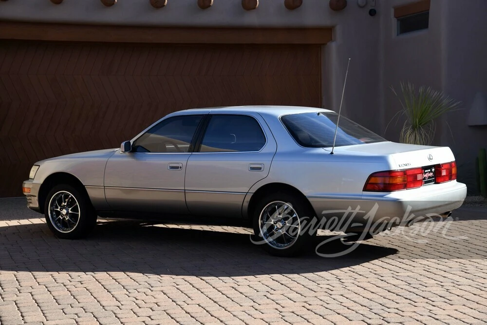 1990 Lexus LS 1st Gen - Image 24 of 25