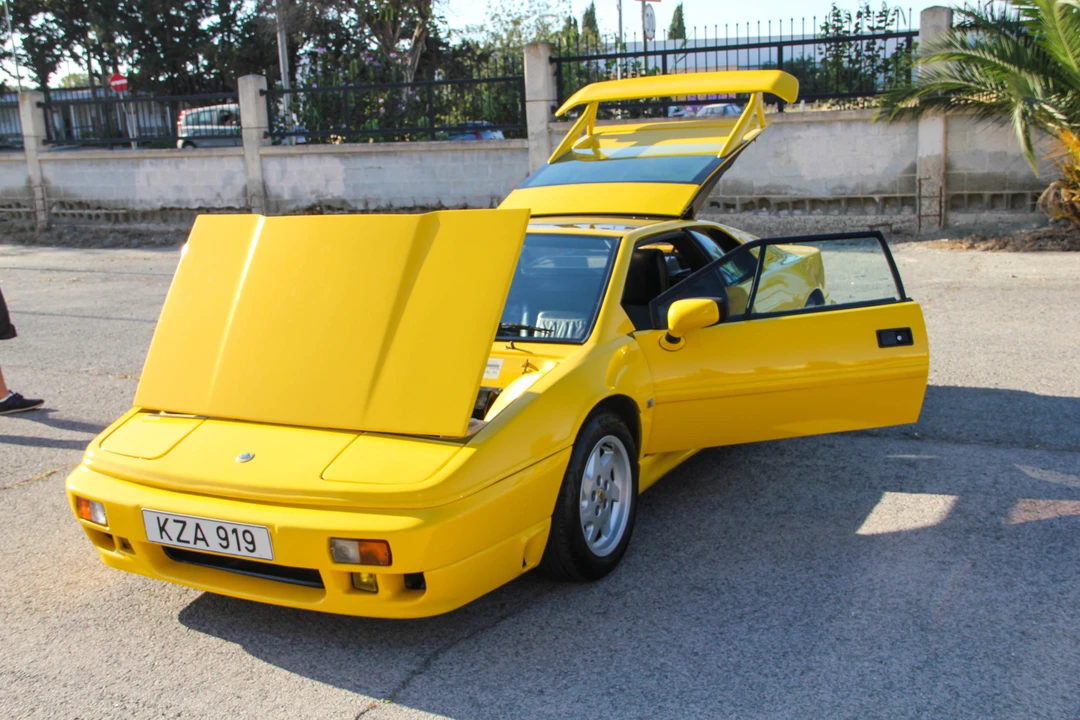 1990 Lotus Esprit Series 4 - Image 25 of 31