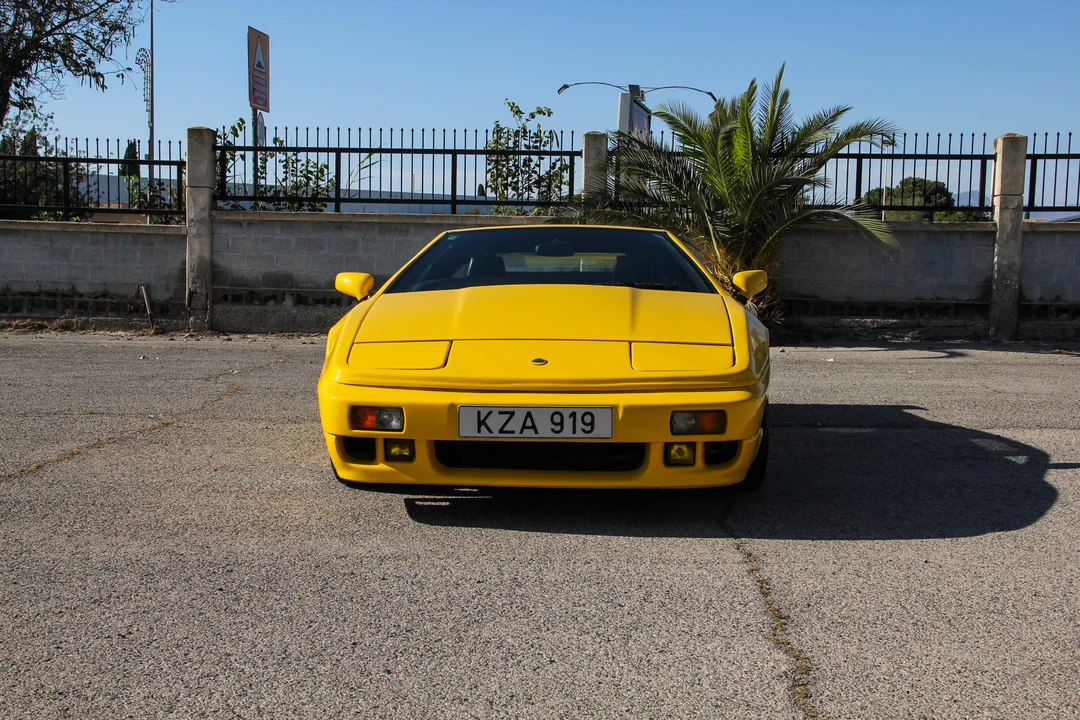 1990 Lotus Esprit Series 4 - Image 30 of 31