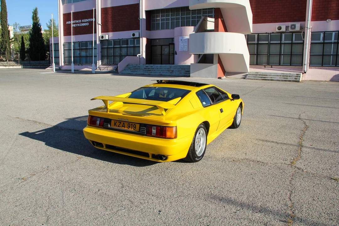 1990 Lotus Esprit Series 4 - Image 31 of 31