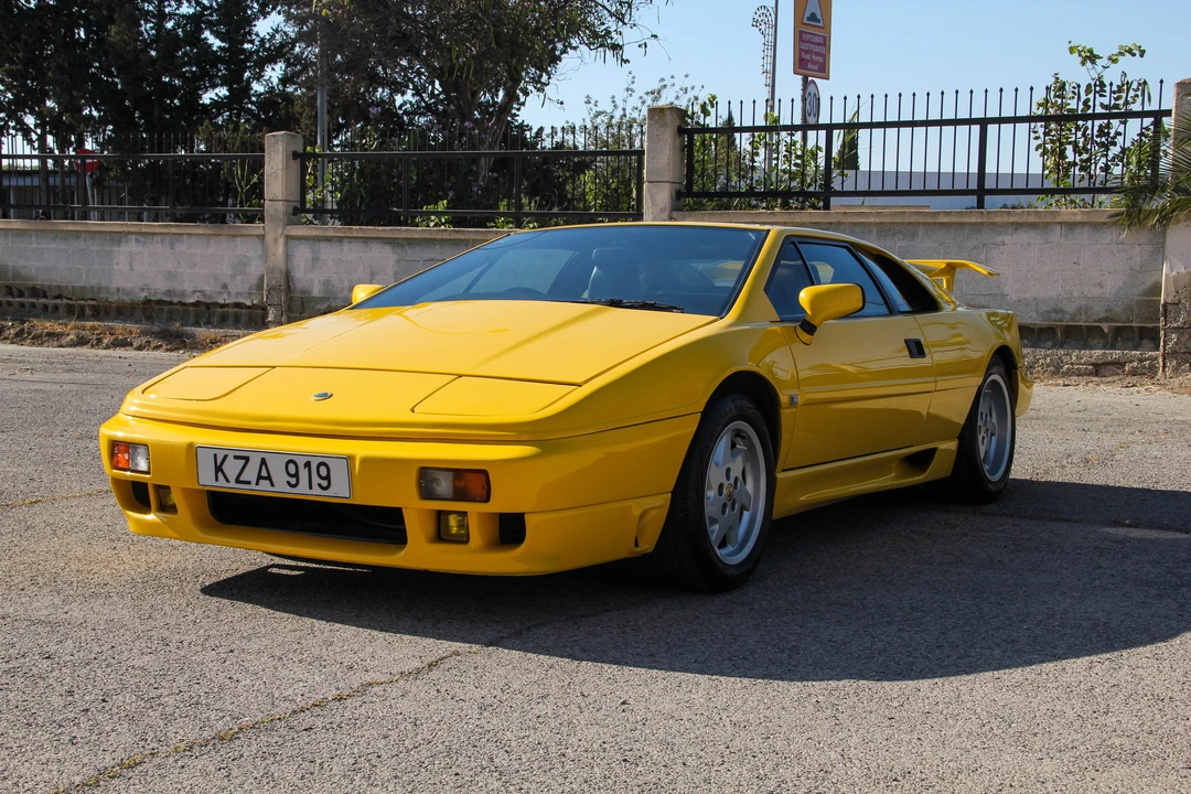 1990 Lotus Esprit Series 4 - Image 10 of 31